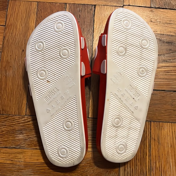 Minnie Mouse slides - Picture 2 of 3